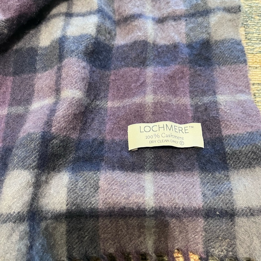 Plaid 100% Cashmere Scarf with Fringe - Picture 2 of 3